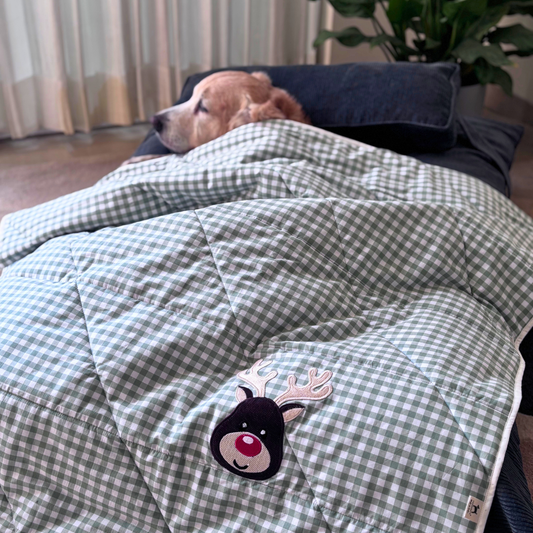 PoochMate Green Checkered Reindeer Dog Blanket