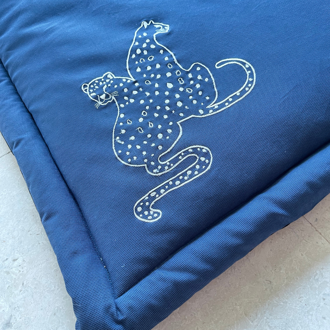 PoochMate OAK 3.0 : Blue Cotton Cheetah Mat Large