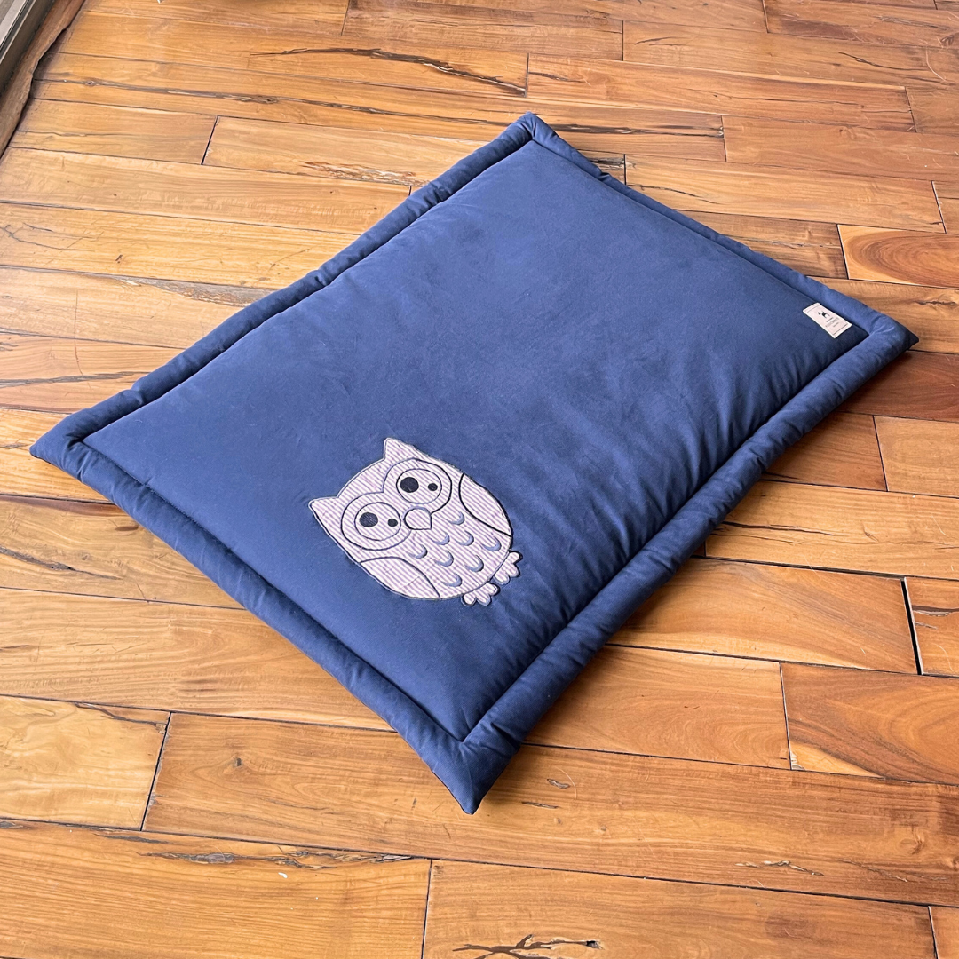 PoochMate OAK 3.0 : Blue Owl Applique Cotton Mat Medium