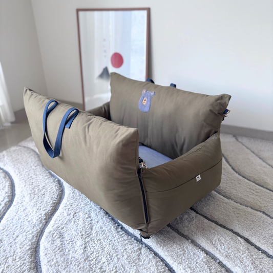 PoochMate Travel Bed for Medium Dogs : Khaki & Blue Stripes