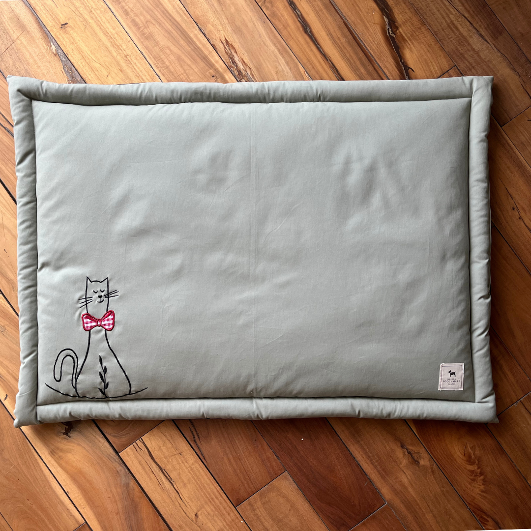 PoochMate OAK 3.0 : Sage Cotton Mat with Cat Applique Medium