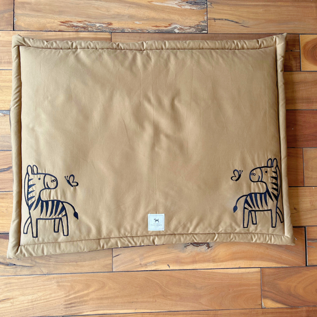 PoochMate OAK 3.0 : Zebras & Butterflies Sand Cotton Mat Medium