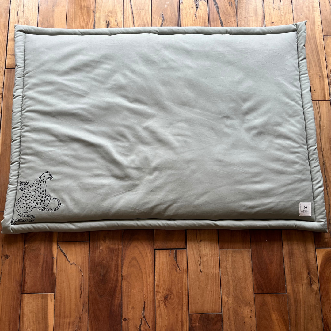 PoochMate OAK 3.0 : Sage Cheetah Dog Mat Large