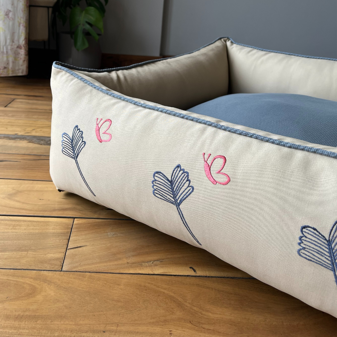 PoochMate OAK 3.0 : Bees & Ginkgo Beige & Blue Dog Bed Small