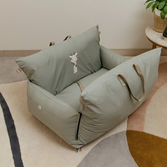 OAK BOHO Dog Holiday Travel Bed Large : Mint Giraffe