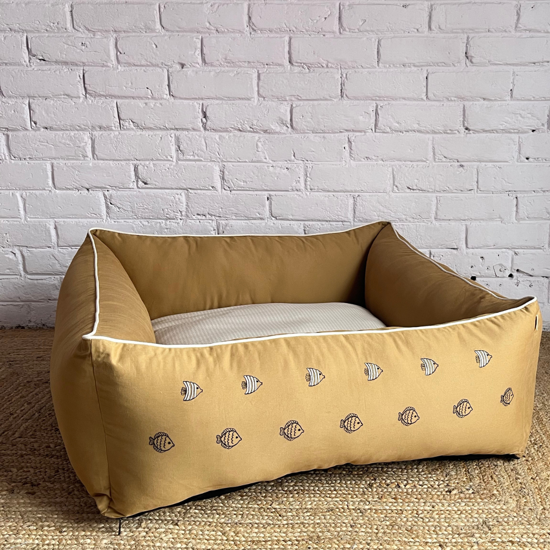 PoochMate OAK 3.0 : Shoal of Fish Sand & Ivory Bolster Dog Bed : Medium