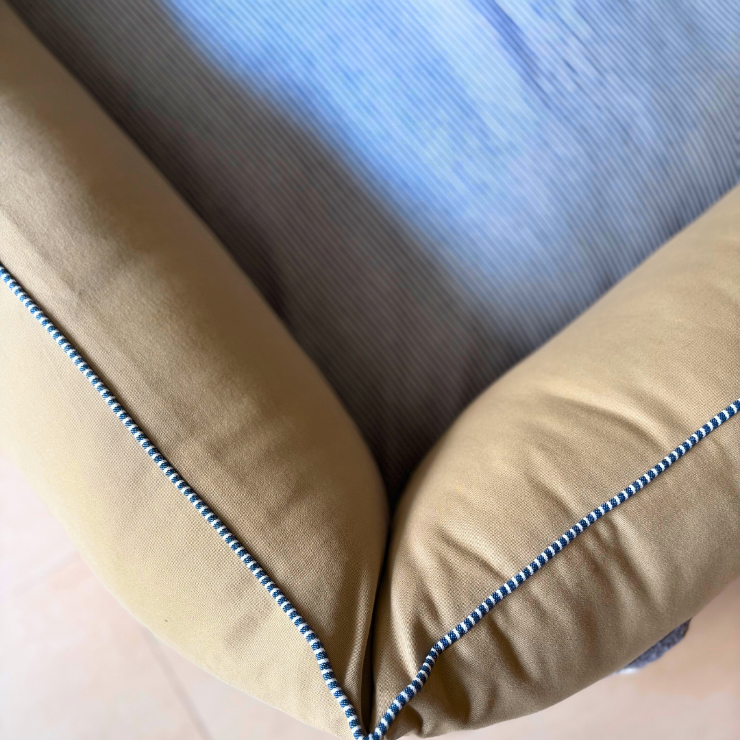 PoochMate Sawdust & Blue Striped Penguin Dog Bed