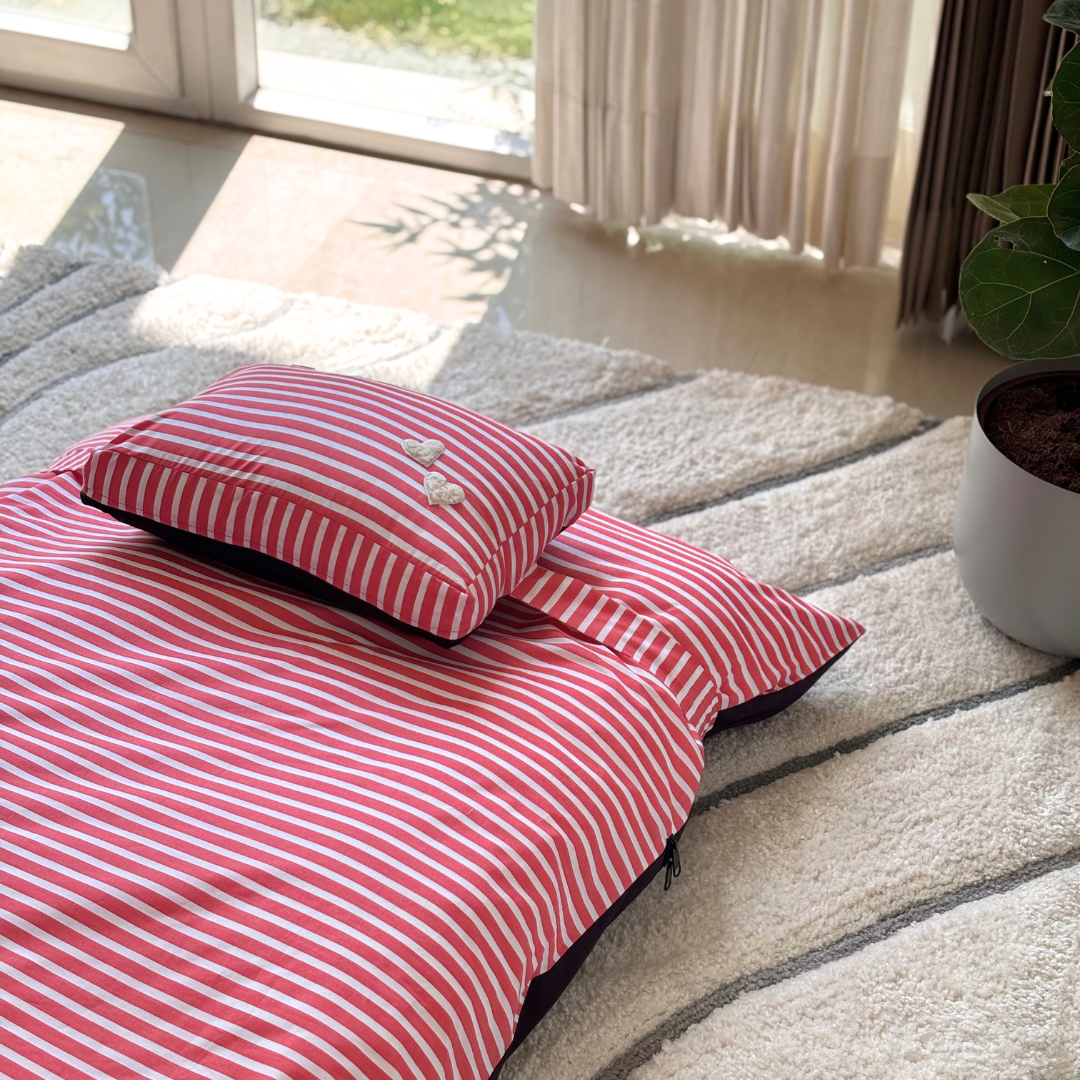 Flat dog bed with pillow | Flat Dog beds online India