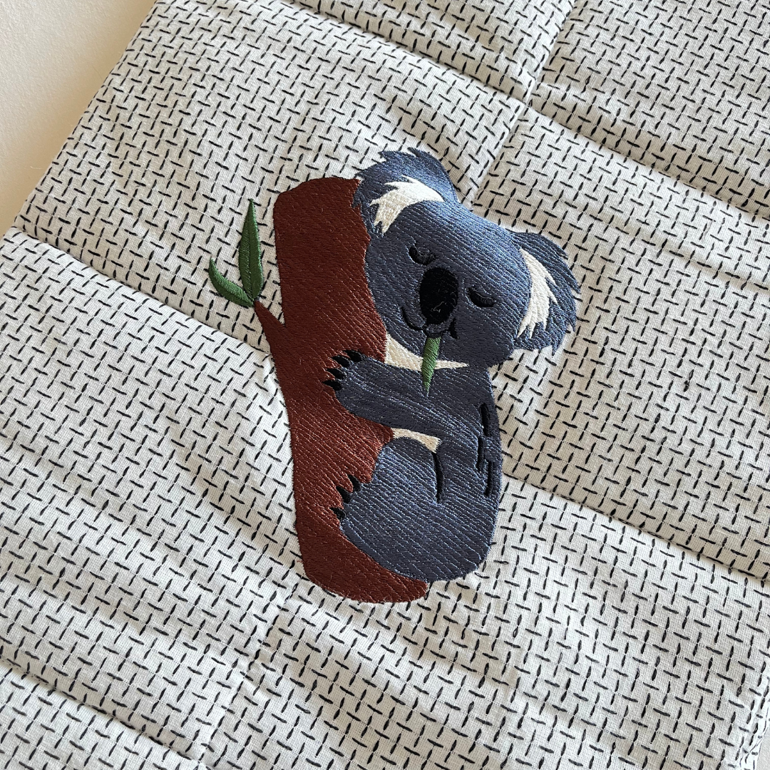 PoochMate OAK 3.0 : Handloom Cotton B&W Blanket with Koala: Medium
