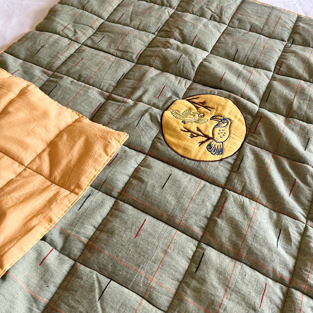 PoochMate OAK 3.0 : Bird Applique Moss Grey Dog Blanket Large