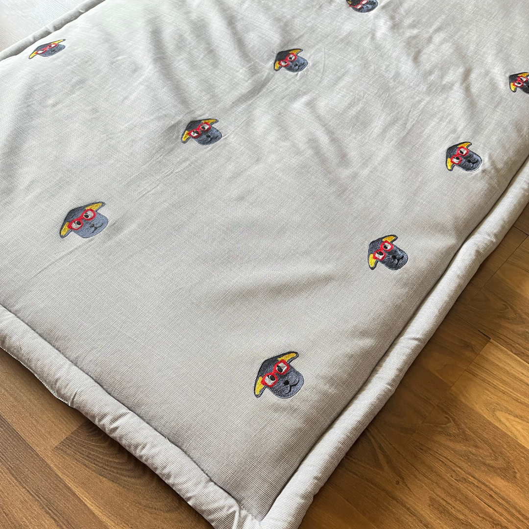 PoochMate OAK 3.0 : Spot the Cat Grey Checkered Mat X-Large