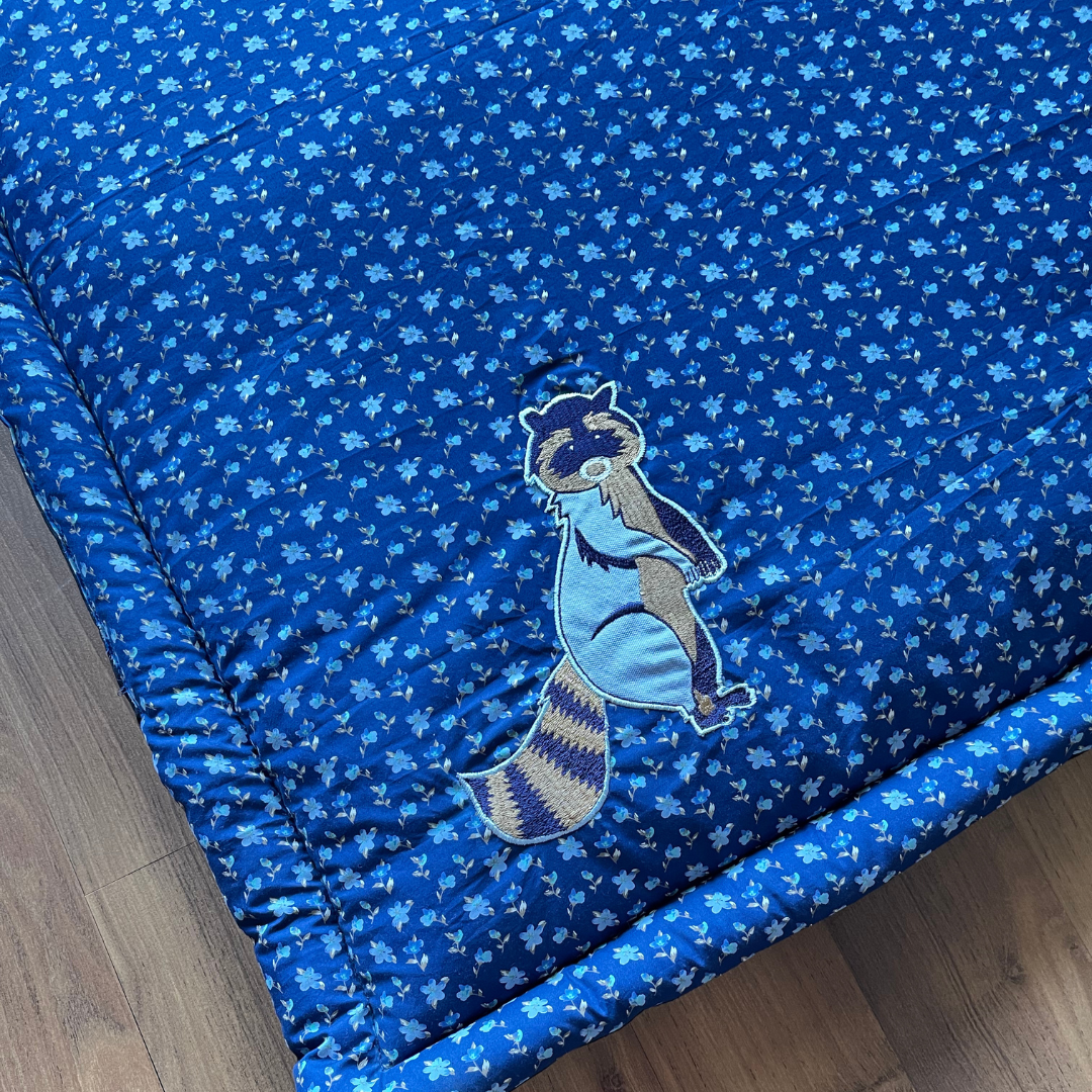 PoochMate OAK 3.0 : Standing Lemur Floral Blue Mat X-Large