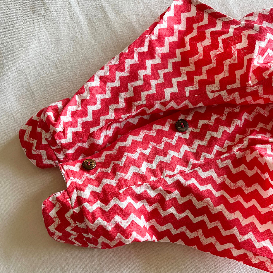 PoochMate OAK 3.0 : Red Chevron Dog Shirt with Lion Size 16