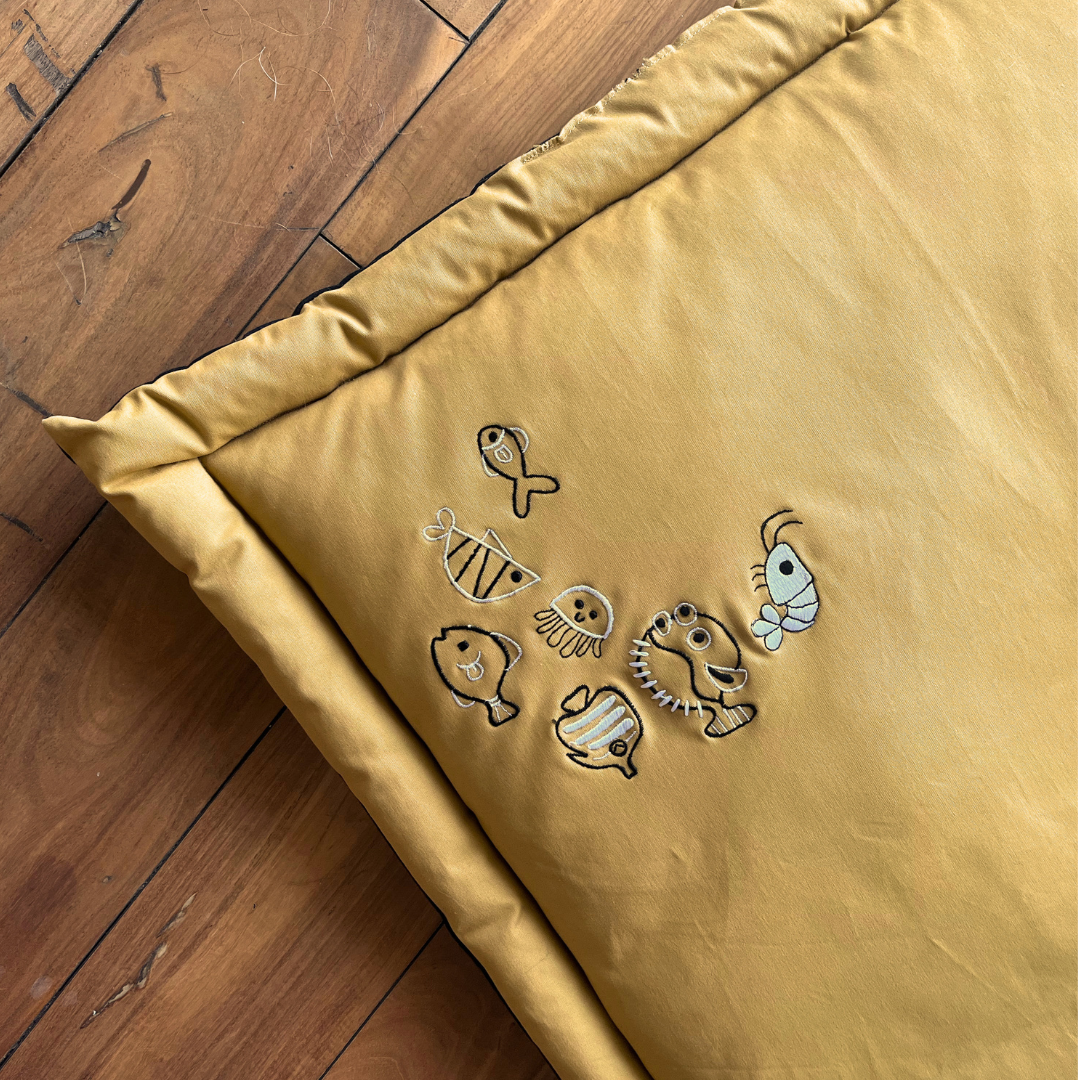 PoochMate OAK 3.0 : Shoal of Fish Mustard Cotton Mat Medium