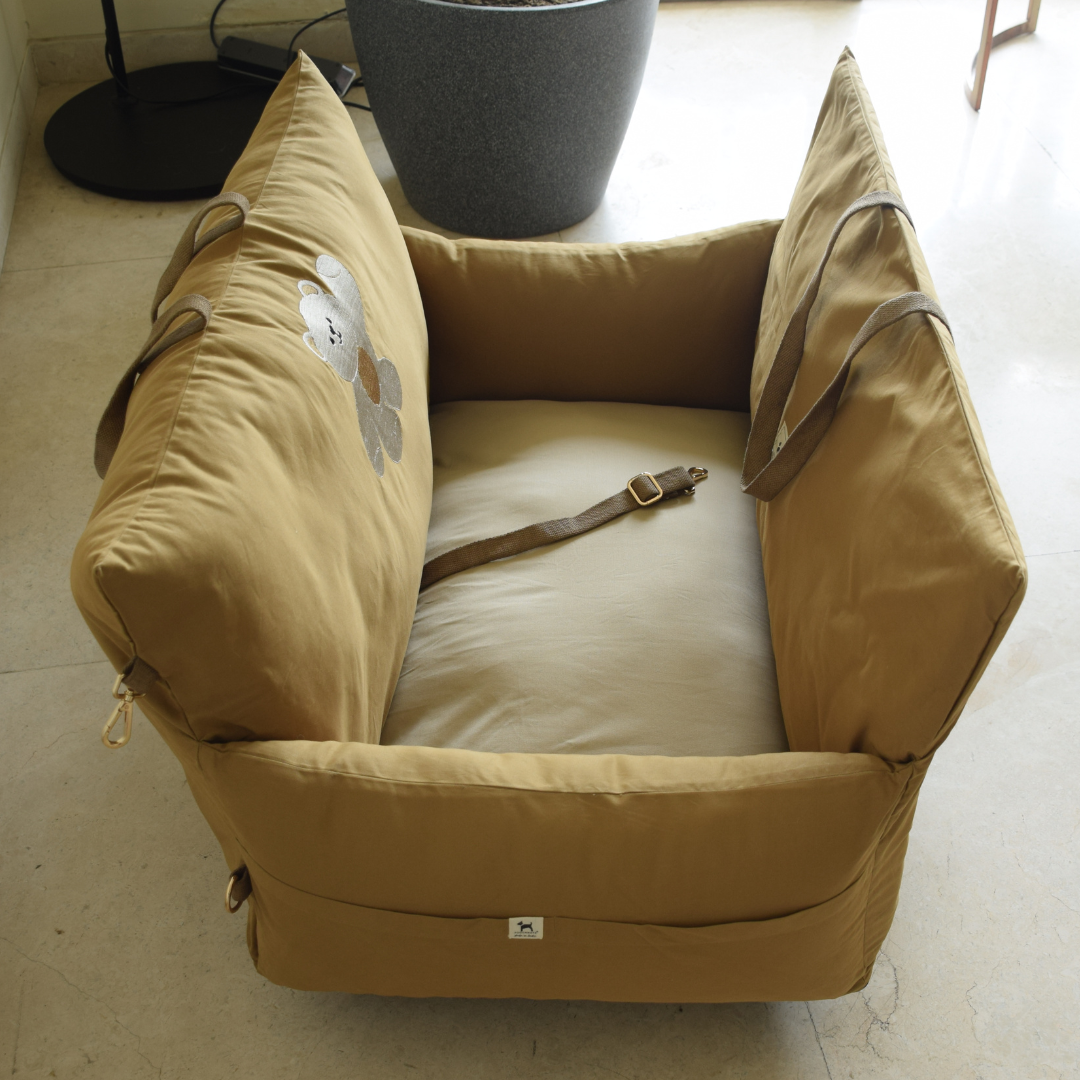 PoochMate OAK 3.0 : Medium Travel Dog Bed Sand & Beige : Bear