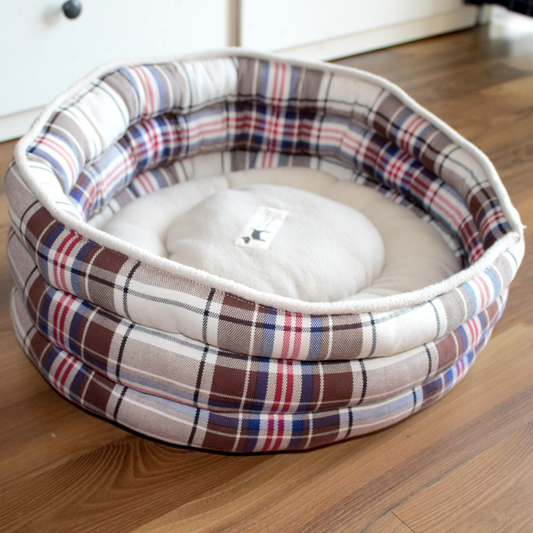 PM OAK Tartan Eskimo Hut Cat Bed