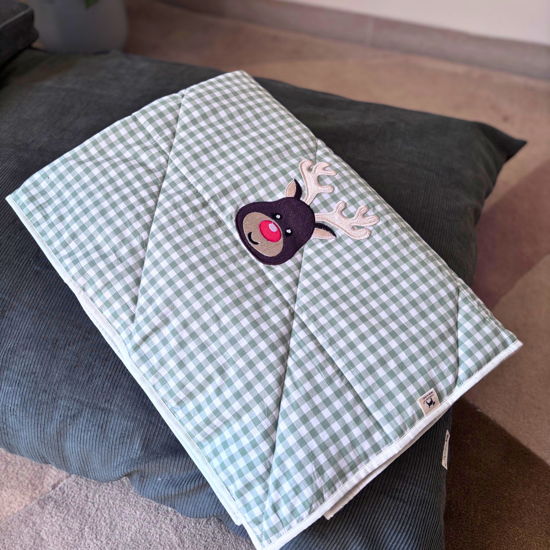 PoochMate Green Checkered Reindeer Dog Blanket