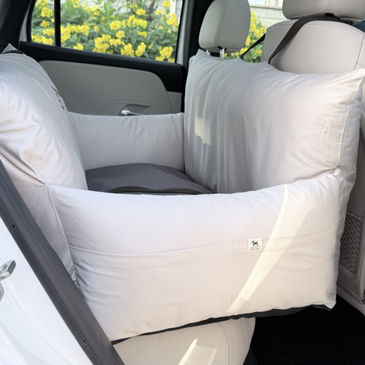 PoochMate Travel Bed | Dog Car seat | Dog Travel beds online India | Travel beds for large dogs | Car seats for large dogs India