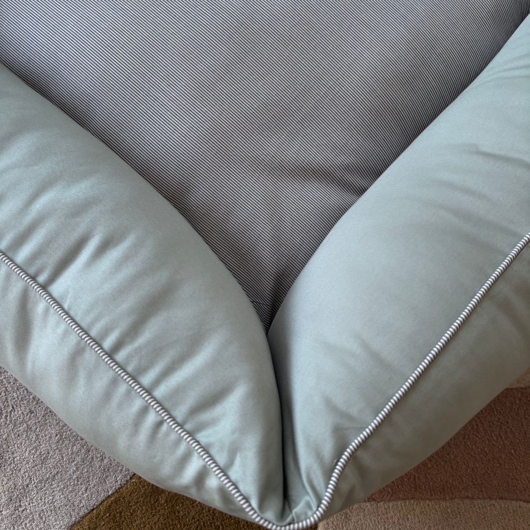 PoochMate Beds | Best dog beds online India | Large dog beds with removable covers | Bed for large dogs India