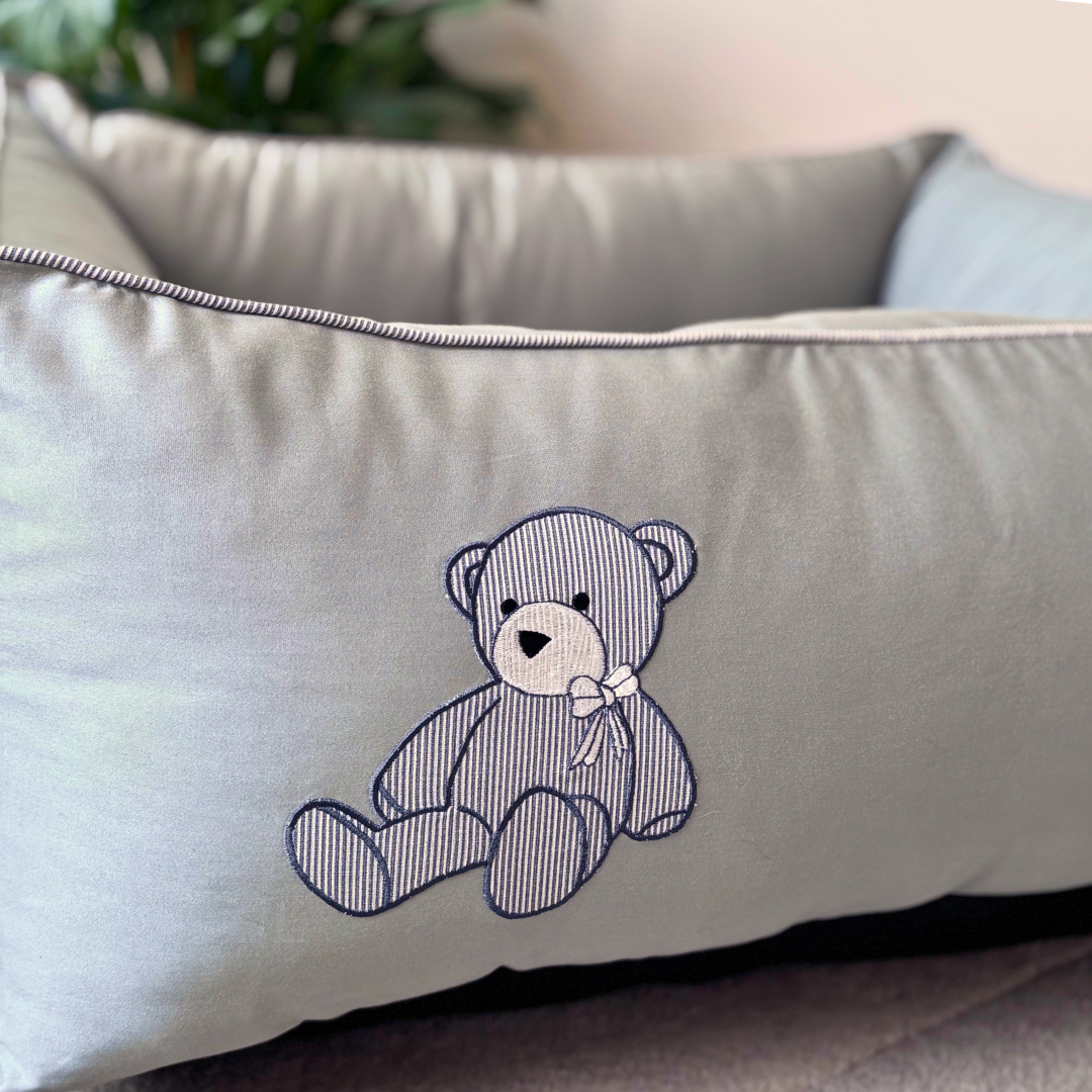 PoochMate Beds | Best dog beds online India | Large dog beds with removable covers | Bed for labrador India