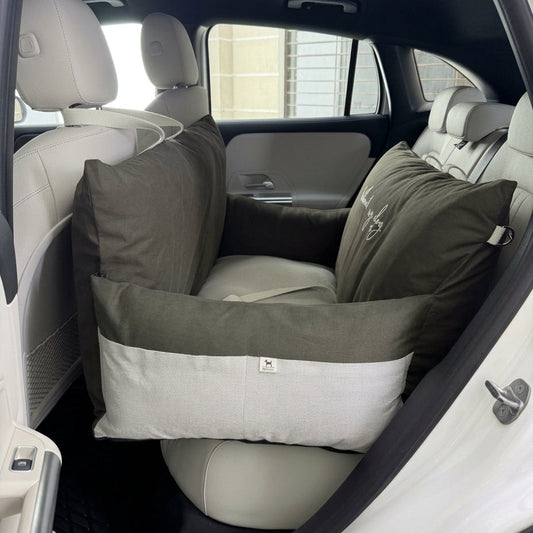 Dog Travel Beds | Dog Car Seats | Car seats for dogs online India | PoochMate India Travel Bed