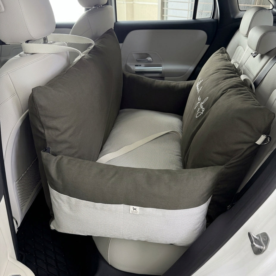PoochMate Travel Beds | Dog Car Seats online India | Car seats for large dogs | dog bed for car back seat| Dog car bed | Dog bed for car travel India