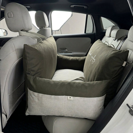Dog Travel Beds | Dog Car Seats | Car seats for dogs online India | PoochMate India Travel Bed