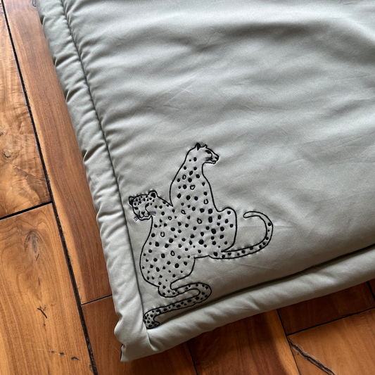 PoochMate OAK 3.0 : Sage Cheetah Dog Mat Large