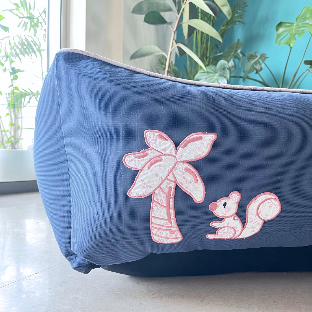 PoochMate OAK 3.0 :  Squirrel & Coconut Applique Blue Dog Bed: Large