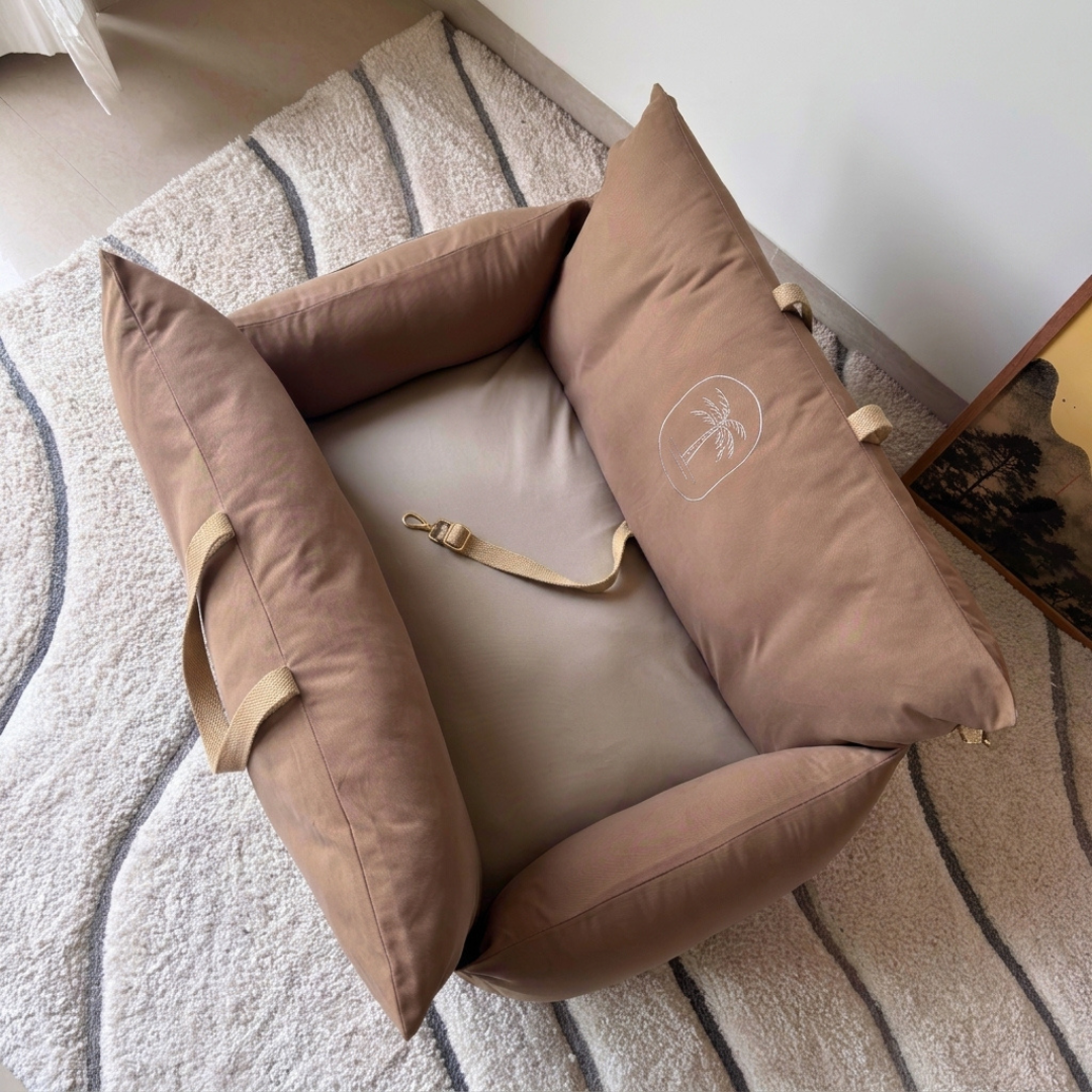 PoochMate Travel Beds | Dog Car Seats online India | Car seats for large dogs | dog bed for car back seat| Dog car bed | Dog bed for car travel India