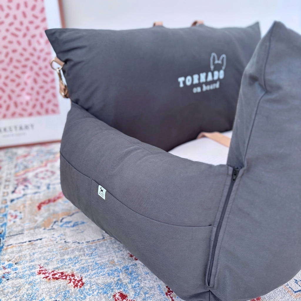 PoochMate Travel Beds | Dog Car Seats online India | Car seats for large dogs | dog bed for car back seat| Dog car bed | Dog bed for car travel India