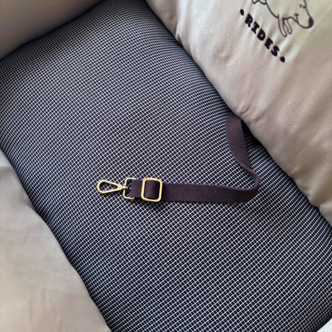 PoochMate Travel Bed | Dog Car seat | Dog Travel beds online India | Travel beds for large dogs | Car seats for large dogs India