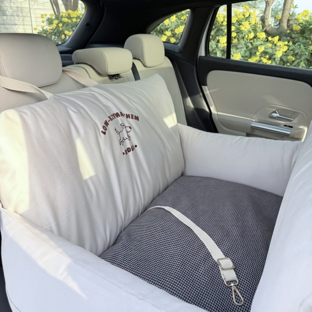 PoochMate Travel Beds | Dog Car Seats online India | Car seats for large dogs | dog bed for car back seat| Dog car bed | Dog bed for car travel India
