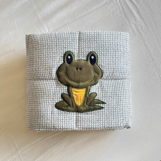PoochMate OAK 3.0 : Frog Applique White & Topaz Cotton Blanket Large