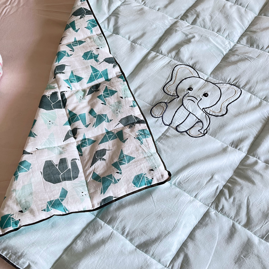 PoochMate OAK 3.0 : Mint & Elephant Print Blanket with Embroidery: Large